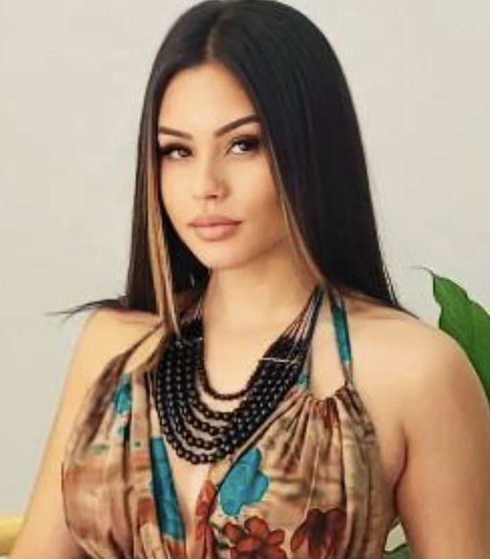 Yasmim Profile image